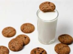 Чи можна пити молоко після 30 років, розповів дієтолог