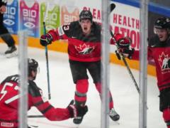 Канада в зрелищном матче победила главную сенсацию турнира и выиграла ЧМ-2023 по хоккею