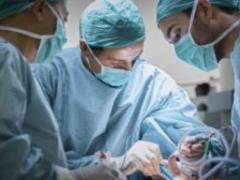 Львівські хірурги: врятування руки та відновлення життя