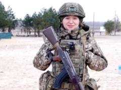 18-летняя Настя из Волыни стала самой молодой девушкой, подписавшей контракт с ВСУ