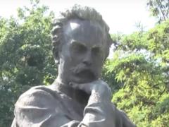 В Черниговской области из Горького хотят сделать Франко, чтобы не сносить памятник