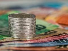 Курс валют на 27 мая: сколько стоят доллар, евро и злотый