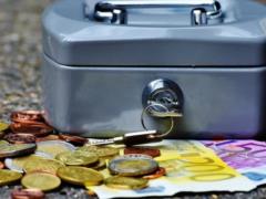 Курс валют на 30 мая: сколько стоят доллар, евро и злотый