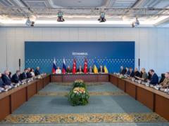 Во время переговоров Украина и Россия обсудят возможную встречу Зеленского и Путина