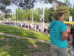В Киеве после ночного обстрела – километровые очереди на остановках транспорта и такси почти за 1000 гривен