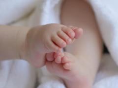 Население Украины ежегодно уменьшается более чем на 300 тысяч - на одного новорожденного приходится трое умерших