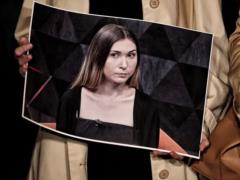 На теле Рощиной находят новые повреждения, но причину смерти до сих пор не удалось установить. Почему?
