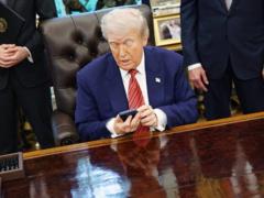 Трамп позвонил Зеленскому и лидерам ЕС - СМИ