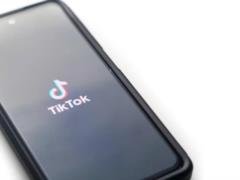 TikTok заблокировал аккаунт нардепа Дмитрука, сбежавшего за границу