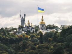 День Независимости 2025: в Киеве будут бегать в вышиванках, а в Мукачево - варить варенье