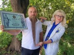 Виннитчанин, отрастивший полуметровую бороду, стал рекордсменом Украины