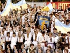 Мария Бурмака показала свои фото в 1989 году и рассказала, почему разогнали участников первой  Красной Руты 