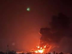 У Росії уражено Саратовський НПЗ, після вибухів почалася пожежа: з’явилось відео
