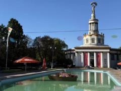 На ВДНГ в Киеве восстановили центральный бассейн, который не работал более 10 лет