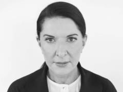 Сербская художница Абрамович станет первой женщиной, которая при жизни получит выставку в Галерее академии в Венеции