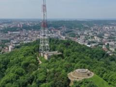 Во Львове закрыли для посетителей Высокий замок из-за угрозы оползней