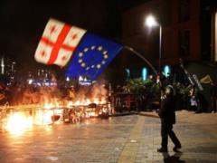 Тбілісі у вогні й антиросійських гаслах, МВС затримало 5 організаторів акції протесту