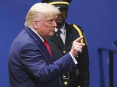 Трамп приостановил дипломатические контакты с Венесуэлой — NYT