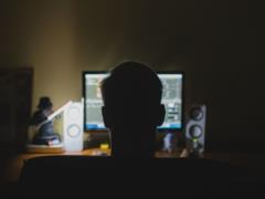 Российские вербовщики ищут желающих поджечь  Новую почту : OBOZ.UA выяснил, как работает вражеская сеть