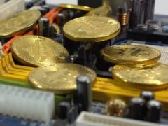 Bitcoin потерял тысячи долларов за минуты после заявления Трампа о новых пошлинах