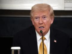 Трамп обсудит с Си Цзиньпином импорт российской нефти — СМИ