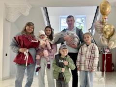 Во Львове женщина, которой диагностировали бесплодие, в 7-й раз стала мамой