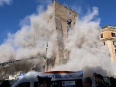 Вежа Торре-дей-Конті у Римі може повністю обвалитися, а Захарова чекає, що  Італія завалиться вся  (відео)