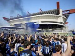  Милан  и  Интер  выкупили легендарный стадион  Сан-Сиро , чтобы его снести