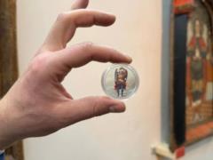 Нацбанк представил серебряную монету  Архангел Михаил  с позолотой