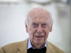 От гениального открытия до расистских скандалов: умер Нобелевский лауреат Джеймс Уотсон
