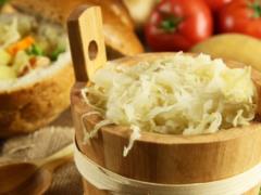 Квасим капусту, яблоки, грибы: мастер делится секретами, наработанными десятилетиями