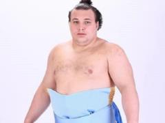 Японская ассоциация сумо присвоила украинцу Даниле Явгусишину один из самых высоких рангов - одзеки