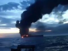 З’явилось відео, як Sea Baby уразили в Чорному морі два танкери тіньового флоту РФ