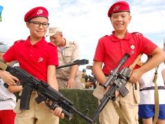 Червоний Хрест за гроші Європи робить з викрадених українських дітей солдатів