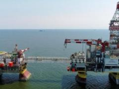 СБУ уразила третю нафтовидобувну платформу РФ у Каспійському морі