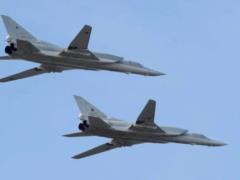  Це все через Санта-Клауса в небі : ядерні бомбардувальники РФ годинами літали над Британією, НАТО стежило