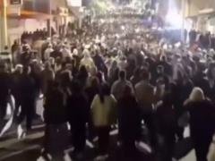 В Ірані дуже спекотно: протестувальники звільнили перше місто від влади аятол (відео)