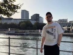 Убивство чи гостра параноя? У Франції з 7 поверху впав і розбився опозиційний журналіст з РФ