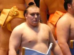 Украинский сумоист Явгусишин второй раз выиграл Кубок Императора в Токио
