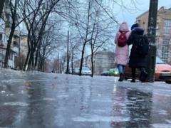 Травматолог Андрей Костюк: Из-за количества переломов в гололед мы даже сократили плановые операции