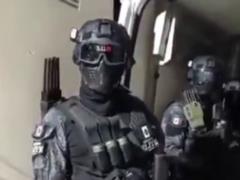 У Мексиці бойовики наркокартелів на бронетехніці атакують Нацгвардію ??і дають $1200 за кожного копа (відео)