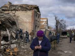 Зоопарк и троллейбусы уже эвакуировали, но роддом принимает рожениц: как живет Славянск