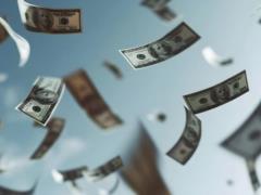 Курс доллара побил очередной антирекорд – 10 марта в обменниках его продают по 44,5 гривны