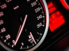 В Киеве не будет сезонного повышения скорости - водители должны соблюдать лимит 50 км/ч