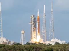 Artemis 2: туалет сломался, радиация угрожает — что происходит в полете к Луне