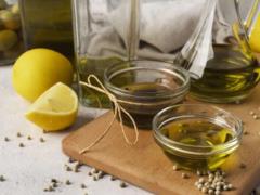  Чистка  печени маслом и лимоном: есть ли польза и чем это опасно — объяснение врача