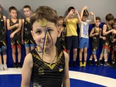 Трехлетний мальчик из Киевской области стал самым молодым борцом Украины