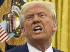  Звільніть божевільного : у Конгресі США вимагають усунути Трампа від влади