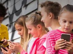 В Австралии подростки продолжают пользоваться соцсетями, несмотря на запрет