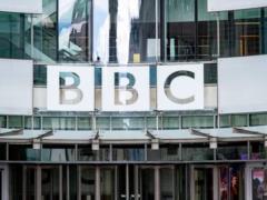 «Голодные игры» в «Би-би-си»: медиакорпорация планирует уволить 2000 сотрудников